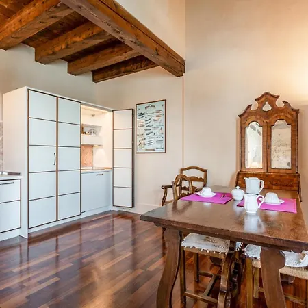 Molino Stucky Apartment *