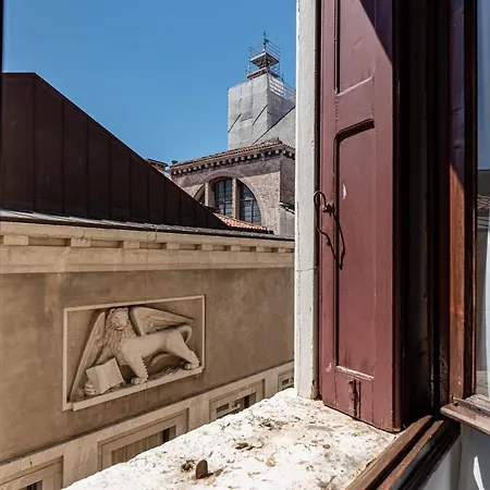 Apartment Venezia-san Marco View On Luxury Shopping Street Venice