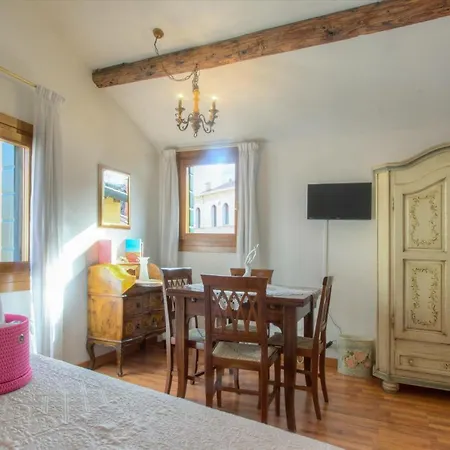 Residenza De L'osmarin Affittacamere Venezia