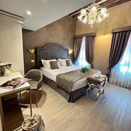 Ca Dell'arte Palace Bed & Breakfast 5*