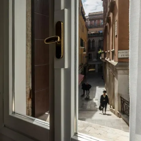 Hotel Casa Petrarca *