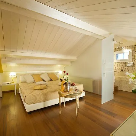Hotel Savoia & Jolanda Venecia