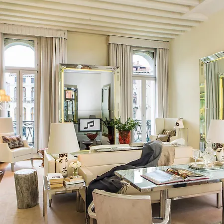 Palazzina Grassi Otel Venedik