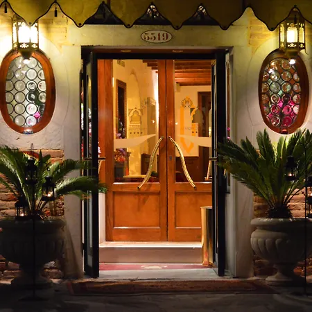 Hotel Ai Mori D'oriente 4*