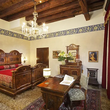 Palazzo Priuli Hotel