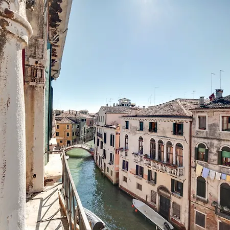 Guest house Palazzo Schiavoni Residenza D'epoca & Suite-apartments Venice