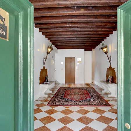 Guest house Palazzo Schiavoni Residenza D'epoca & Suite-apartments
