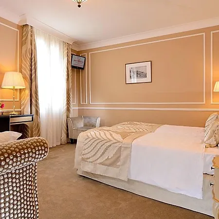 Nuovo Teson Hotel 3*