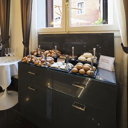 Отель Palazzo Barocci 4*