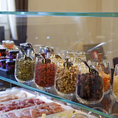 Отель Palazzo Barocci 4*