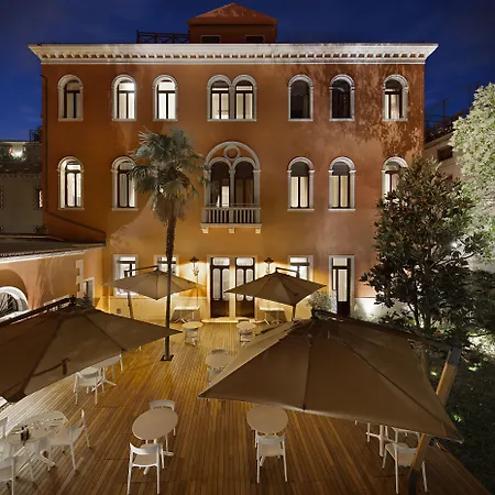Palazzo Barocci 4*