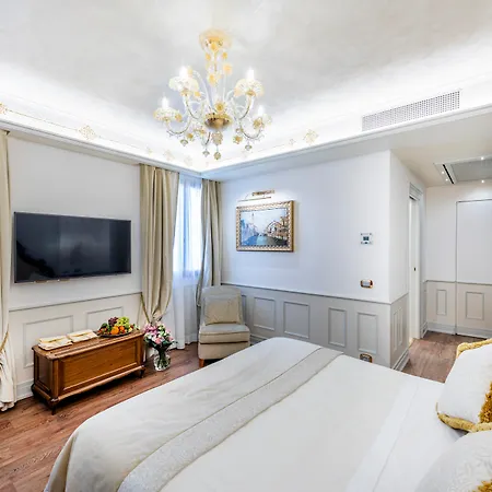 Monaco & Grand Canal 4* Velence