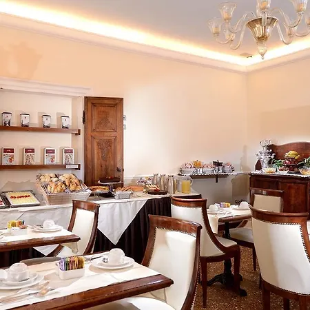 Dell'opera Hotel Venetië