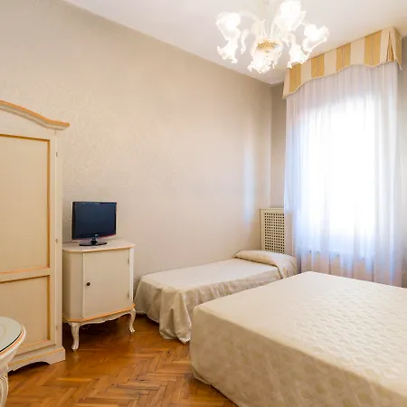 Palazzo Guardi 3*