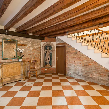 Palazzo Guardi 3*