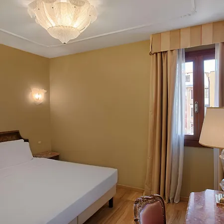 فندق Nh Santa Lucia البندقية