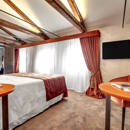 Dona Palace 4* Benátky