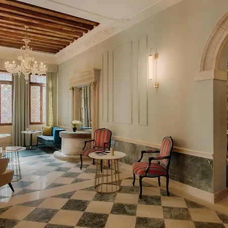 Nh Santa Lucia البندقية