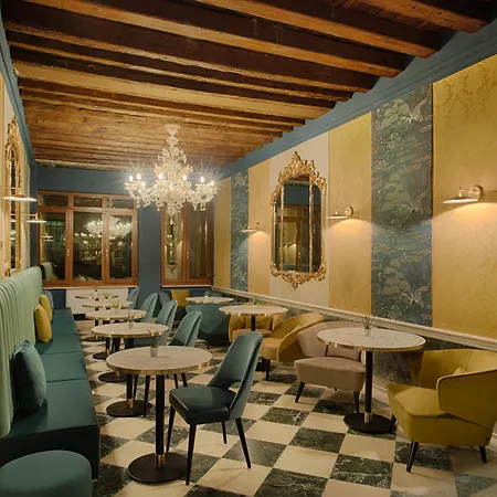 Nh Santa Lucia 4*