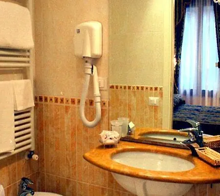 Pensionat Casa Pisani Canal Venedig