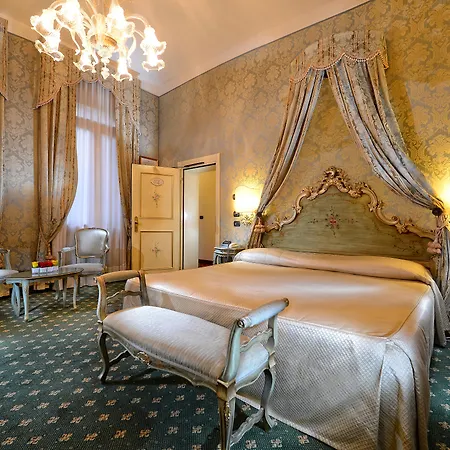 Cà Rialto 3* Venise