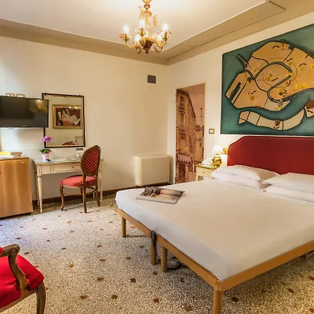 La Fenice Et Des Artistes Hotel