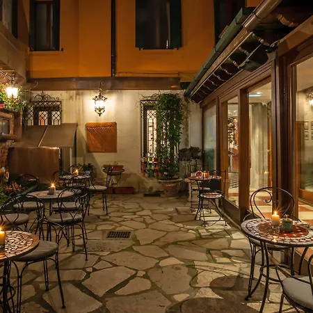 La Fenice Et Des Artistes Hotel Venetië