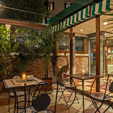 Hotel La Fenice Et Des Artistes Venetië