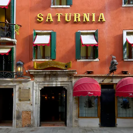 Hotel Saturnia & International