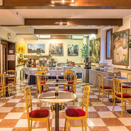 Hotel La Fenice Et Des Artistes