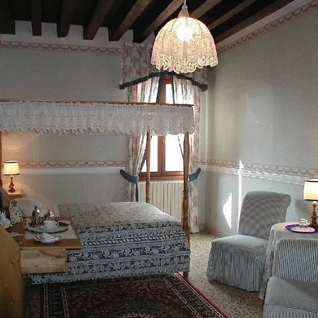 At A Palazzo Bed & Breakfast Venice