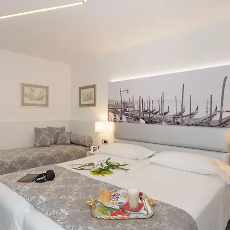Unahotels Ala Venezia-adults 16 Hotel