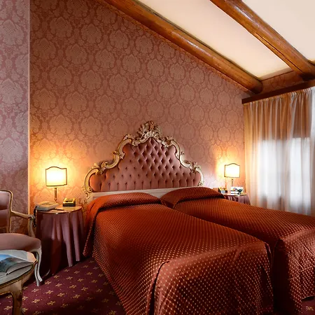 Rialto Hotel 4*