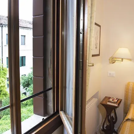 Agli Alboretti 3* Venise