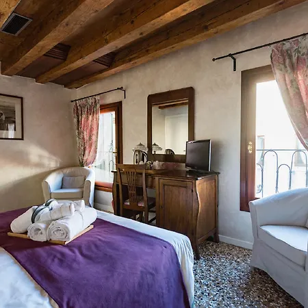 Hotel Ai Santi Apostoli