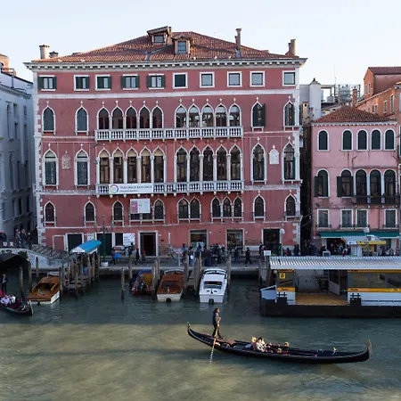 Riva Del Vin Boutique 3* Venetië