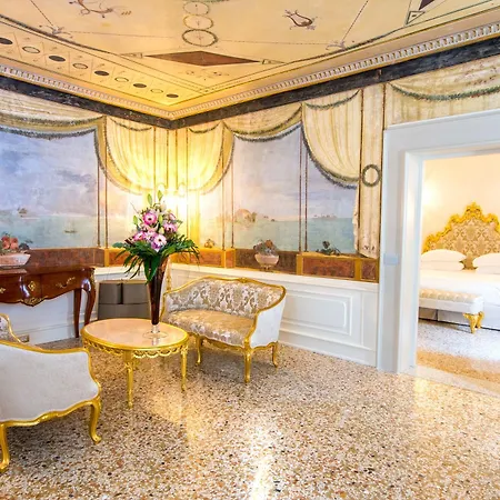 Ca' Bonfadini Historic Experience 5* Venezia