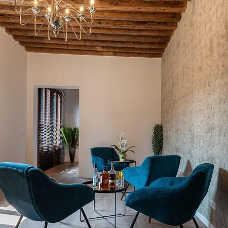 La Finestra Sulle Beccarie Villa *