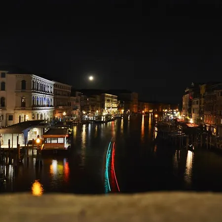 Séjour chez l'habitant Canal View Venise