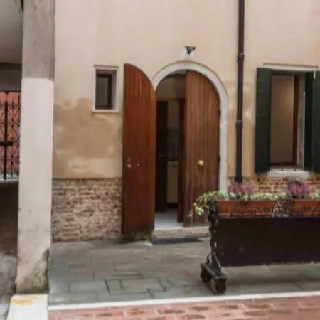 Apartamento Corte Sconta Ca'maurizio *
