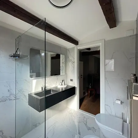 Ca' Ai Sospiri Apartment *