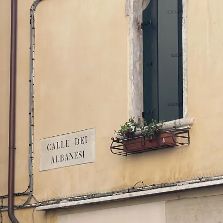 Ca' Ai Sospiri Venice