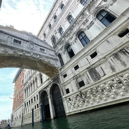 Ca' Ai Sospiri Venice