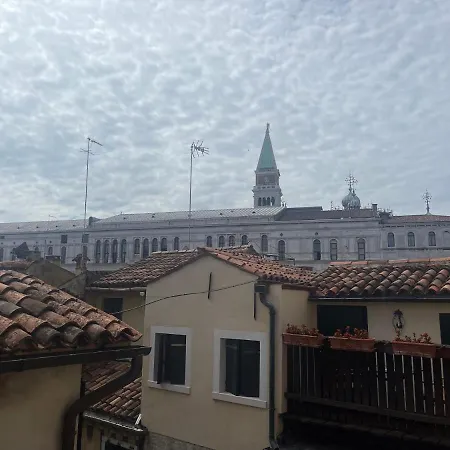 Ca' Ai Sospiri Venice