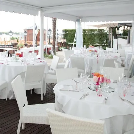 Hotel Laguna