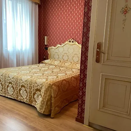 Hotel Apostoli Garden 3*