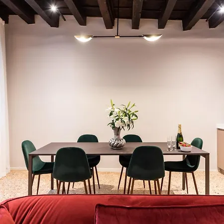 Palazzo Miracoli * Veneza