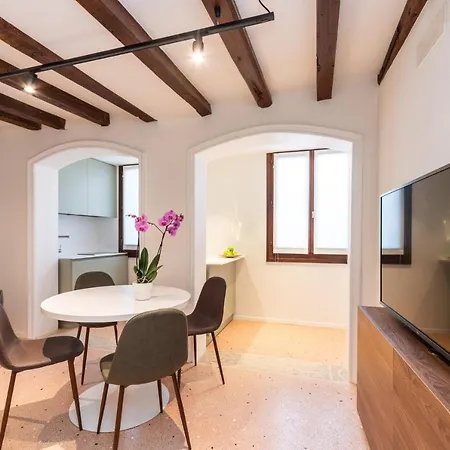 Palazzo Miracoli Appartamento *