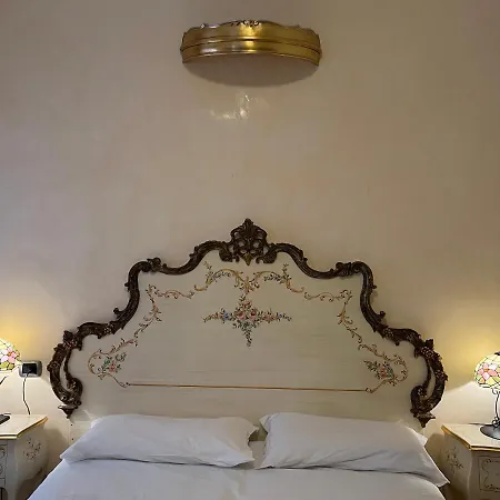 Guest house Venice Inn *
