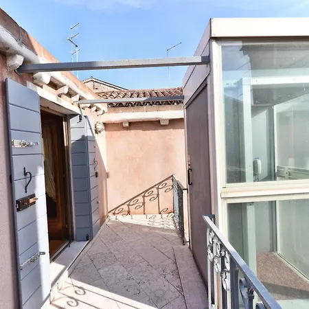 San Marco Elegante Panoramico Esclusivo 2 Bagni Apartmán *